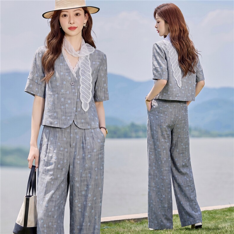 2026年夏新款波点V领洋气时尚休闲减龄气质印花麻料配丝巾套装女，女装套装/套裙，美沁
