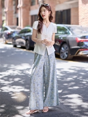设计感休闲套装女2025夏季新款褶皱V领短袖衬衫碎花宽松阔腿长裤，女装套装/套裙，难舍钰依