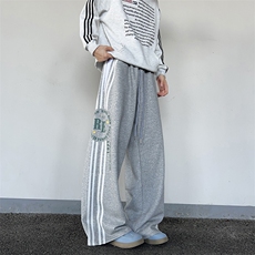 灰色