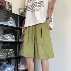 草绿色