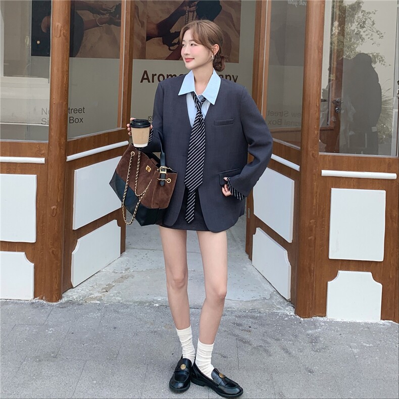 通勤灰色西服上衣套装女春秋超火好看高级小众休闲职业西装短外套图片