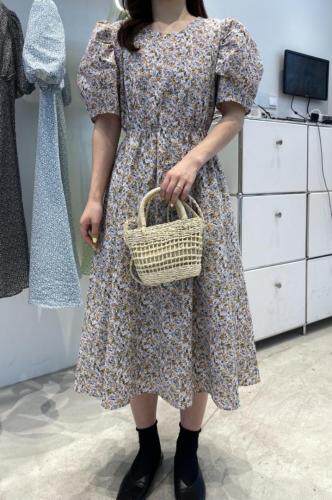 夏季新款韩版后背镂空碎花连衣裙，女装连衣裙，cosette(4F)