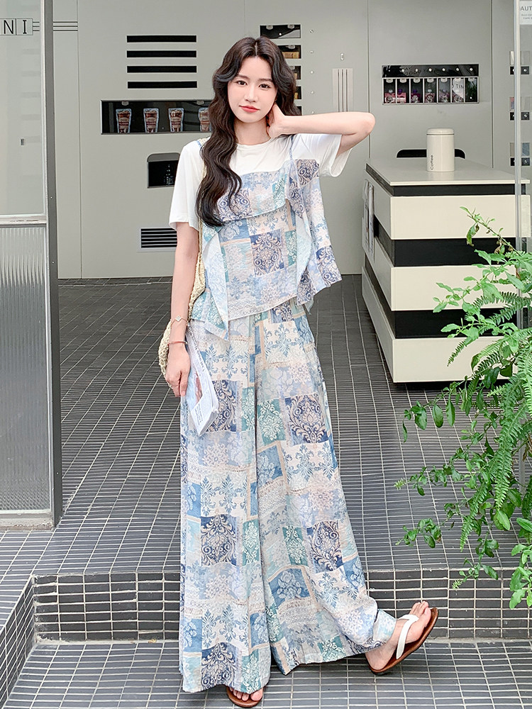 盐系轻熟风休闲套装女夏季2025新款复古设计感T恤印花裤裙两件套,女装套装/套裙,浙宝305