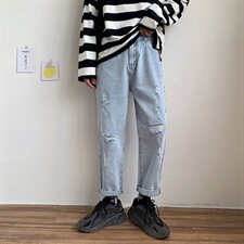 夏季九分牛仔裤男生直筒宽松破洞韩版潮流休闲潮牌浅裤子，男装牛仔裤，电商A318