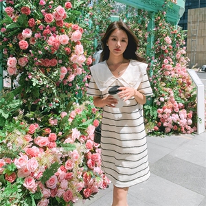 法式白色条纹娃娃领连衣裙女夏2025年新款超好看中长款宽松T恤裙图片