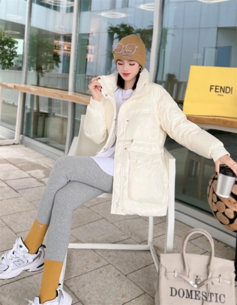 冬季羽绒服现货，女装羽绒服，艾伊贝雪