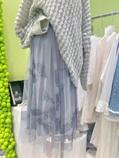 V领镂空大版针织衫+印花网纱半裙，女装半身裙，WOOSING