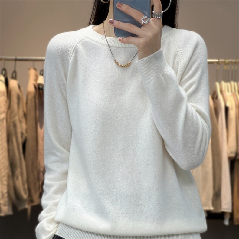 女士秋冬季新款舒适简约圆领平面插肩羊毛衫图片