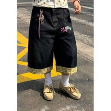 黑色
