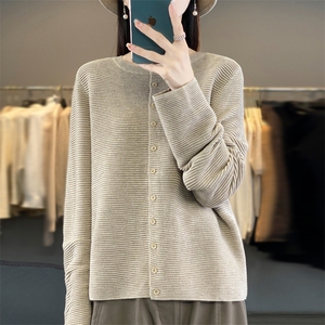 秋季新款时尚百搭显瘦长袖针织开衫女图片