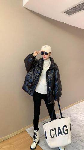 韩版立领小球装饰中长款羽绒服。，女装羽绒服，索罗密欧