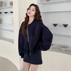 藏青色