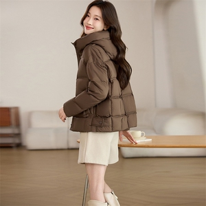 现货！！！！！！！！！白鸭绒羽绒服女图片