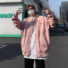 粉红色