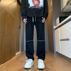 黑色