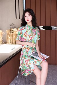 现货夏装连衣裙，女装连衣裙，百衣时尚