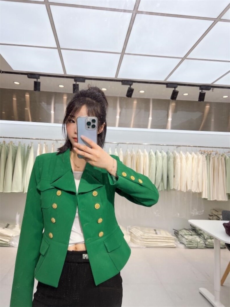 monica.m MONICAM137553