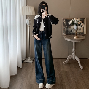 复古时尚休闲运动棒球套装女春季黑白拼接夹克阔腿牛仔裤两件套潮图片
