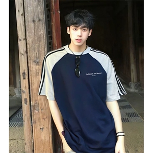 抖音得物品质二开240克宽松纯棉美式潮牌插肩三杠织带短袖T恤图片