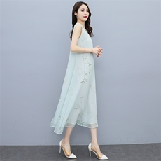 连衣裙女2025夏新款百搭气质时尚洋气显瘦雪纺单裙子，女装连衣裙，秀美人生