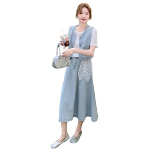时尚减龄牛仔套装女2025年夏季新款马甲T恤半身裙三件套图片