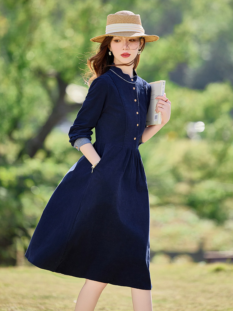 藏青色灯芯绒超火连衣裙女2025春秋新款气质名媛收腰显瘦休闲长裙,女装连衣裙,水衣源