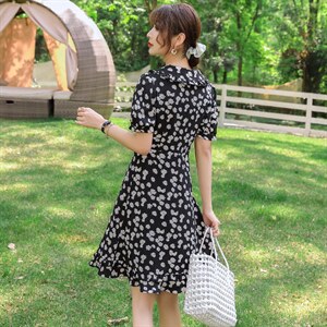 小雏菊碎花雪纺连衣裙女2021年夏季新款韩版修身图片