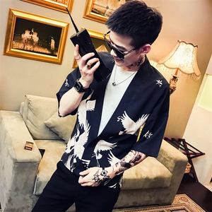 19夏新款时尚个性社会小伙休闲仙鹤条纹日系和服短袖衬衫图片