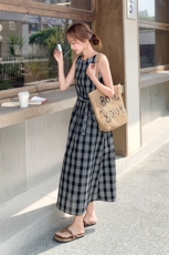 文艺复古格纹连衣裙女2025年夏季新款设计感宽松时尚休闲背心长裙，女装连衣裙，2C206