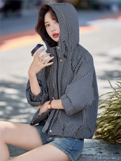 短款连帽时尚冲锋衣休闲夹克外套洋气潮流2025秋季新款，女装短外套，E百度