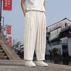 米白色