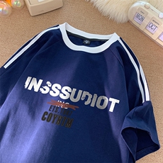 藏青色
