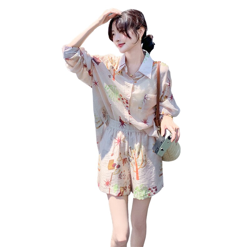 2025新款法式夏季小众植物印花独特度假防晒衬衫短裤两件套装,女装套装/套裙,2C166