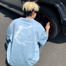 浅蓝色