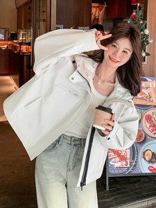 韩版休闲连帽工装短款外套女2025春秋季新款显瘦今年流行夹克上衣图片