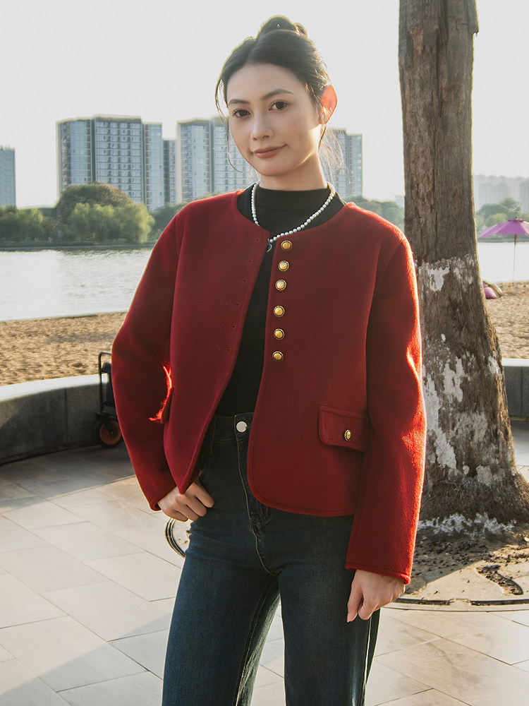 2025冬装新款时尚圆领排扣羊毛呢小香风外套,女装毛呢外套,沫晗依美