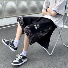 黑色