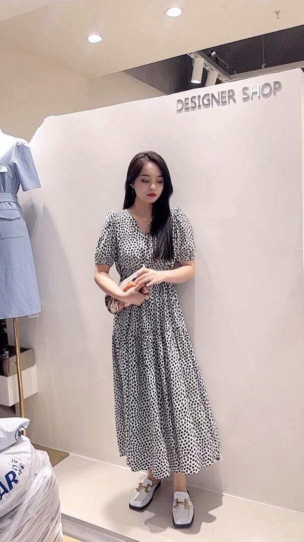 夏款新款连衣裙，女装连衣裙，EE