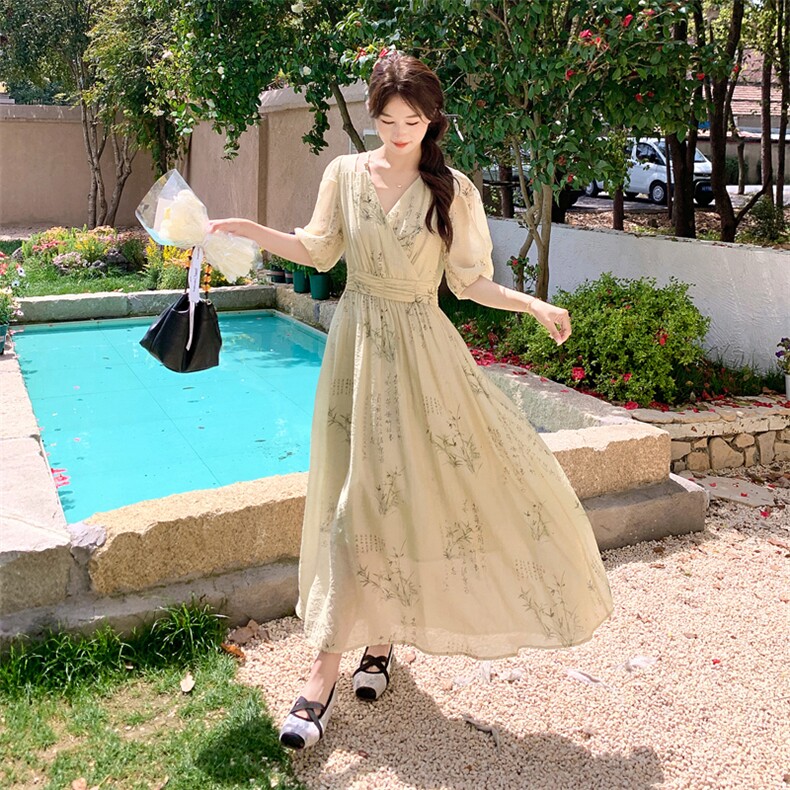现货2026年新款温柔新中式风碎花连衣裙仙女裙女182A8552P120K178图片