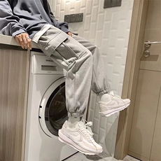 灰色