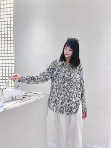 秋季新款小衫图片