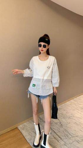 【现货】夏季新款针织衬衫拼接款笑脸刺绣七分袖潮款圆领卫衣，女装衬衫，微迪菲