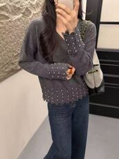 2025年秋季常规款通勤单件长袖V领珍珠套头，女装针织衫/毛衣，暖烁特种纱工厂店