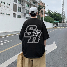 黑色
