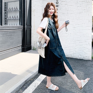 韩版复古牛仔盐系减龄连衣裙女2025夏季新款单排扣慵懒显瘦背带裙图片