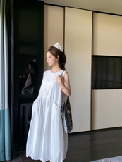韩系小个子超好看高级感女夏2025新款爆款显瘦白色无袖背心连衣裙，女装连衣裙，2D080
