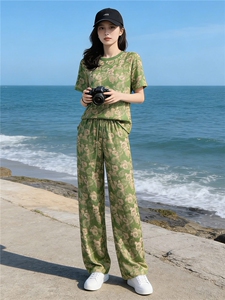 韩版时尚潮流套装女夏季新款个性简约圆领印花上衣阔腿长裤两件套图片