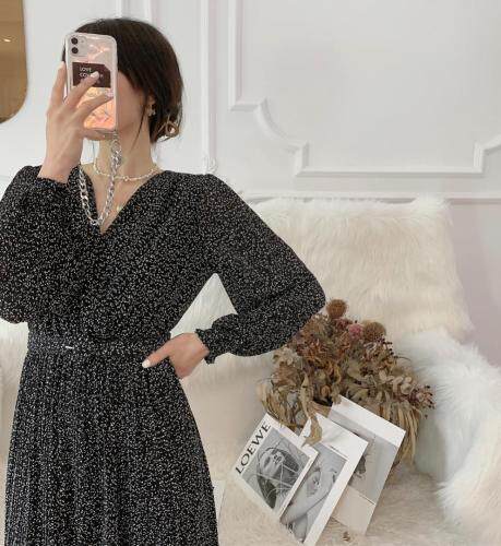 21008点点v领灯笼袖连衣裙，女装连衣裙，mona 茉奈