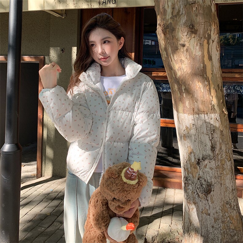 时尚欧货连帽羽绒服女2024新款小个子宽松减龄白鸭绒面包服短外套,女装羽绒服,浙宝281