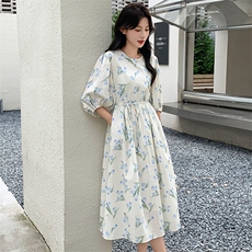 多巴胺粉色碎花连衣裙2025新款女夏森系甜美宽松遮肚显瘦法式长裙，女装连衣裙，天使之佳话